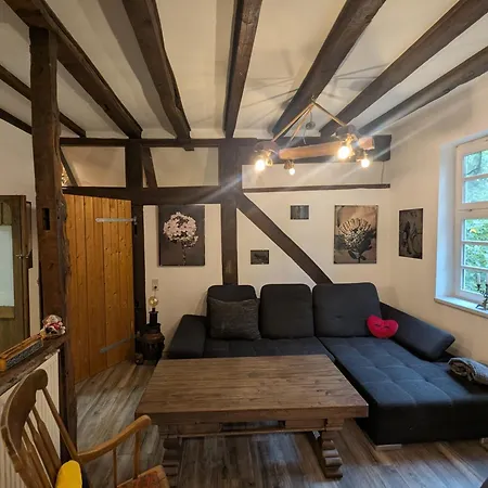 Alte Dorfschule, Mit Mittelalter * Μίντεν