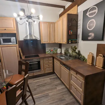 Alte Dorfschule, Mit Mittelalter * מינדן