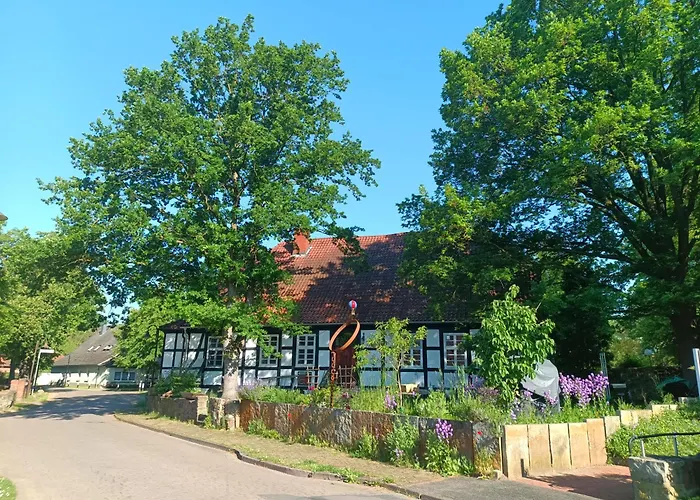 Alte Dorfschule, Mit Mittelalter מינדן